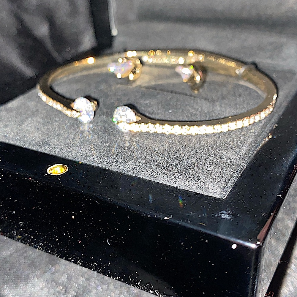✨Givenchy - 2-Pc. Set Crystal Cuff Bangle Bracelet & Matching Stud Earrings✨NWT✨ - Picture 15 of 16